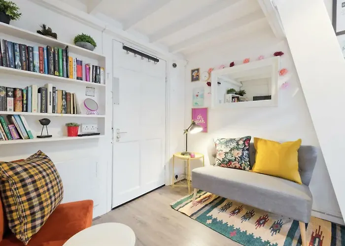 Frederick Self Check-In Apartments